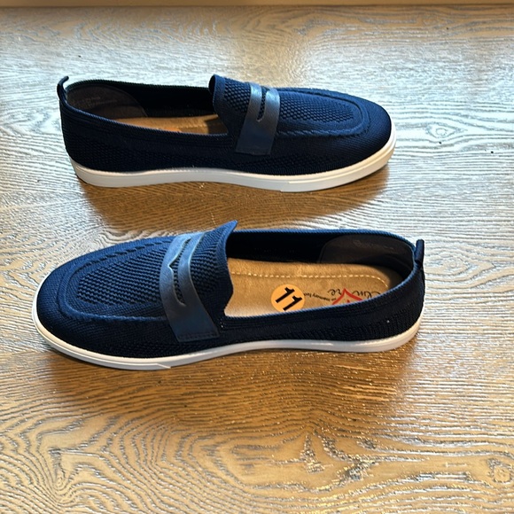 MIA Amore Slip-on Navy Blue Sneaker - Picture 6 of 6